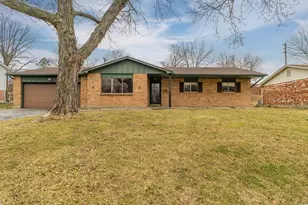 861 Kenbrook Dr, Vandalia, OH 45377 - Photo 2
