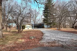 606 Barnhart Rd, Troy, OH 45373 - Photo 2