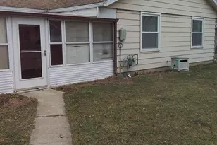 819 Heather Dr, Saint Marys, OH 45885 - Photo 2