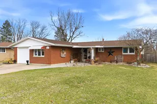 1408 Mapleridge Dr, Fairborn, OH 45324 - Photo 2