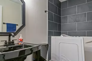 8041 Bushclover Dr, Tipp City, OH 45371 - Photo 28