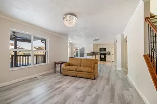 8041 Bushclover Dr, Tipp City, OH 45371 - Photo 10