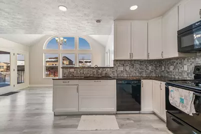 8041 Bushclover Drive, Tipp City, OH 45371 - Photo 8