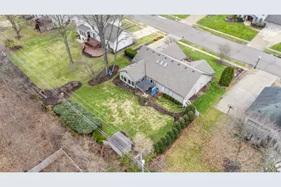 735 Chaucer Lane, Tipp City, OH 45371 - Photo 44