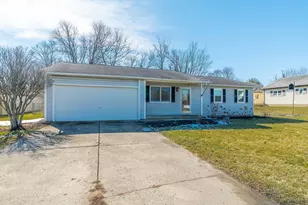 227 E Walnut St, Saint Paris, OH 43072 - Photo 2