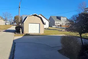 205 S Elm St, Fort Recovery, OH 45846 - Photo 4