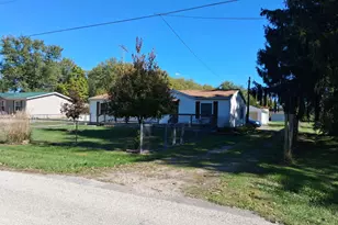 6612 Mosier Rd, Yellow Springs, OH 45387 - Photo 2