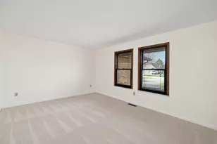 1010 Meadow Lark Dr, Enon, OH 45323 - Photo 8