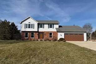1595 Fox Run, Troy, OH 45373 - Photo 1