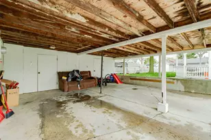 608 W Pearl St, Wapakoneta, OH 45895 - Photo 18