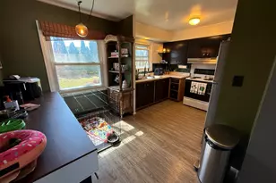 1021 Hemlock St, Celina, OH 45822 - Photo 8