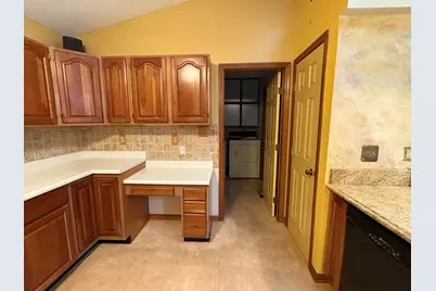 1922 Wedgewood Circle, Springfield, OH 45503 - Photo 16