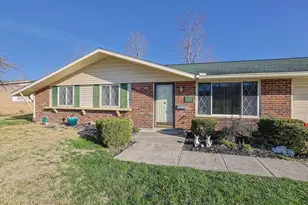 211 Katy Ln, Englewood, OH 45322 - Photo 2