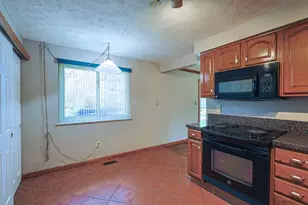 211 Katy Ln, Englewood, OH 45322 - Photo 10