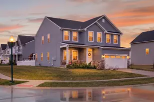 3192 White Ash Dr, Tipp City, OH 45371 - Photo 2