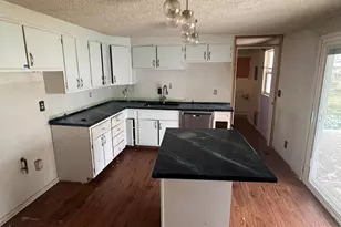 1404 Attleboro Ave, Springfield, OH 45503 - Photo 12