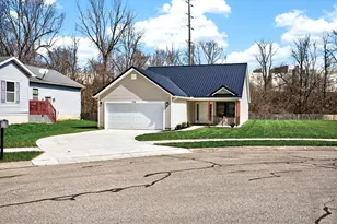 1718 Northpoint Ln, Springfield, OH 45503 - Photo 2