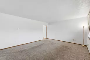 107 Ashlee Dr, Lewisburg, OH 45338 - Photo 4