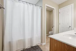 2813 Amberwood Dr, Troy, OH 45373 - Photo 22