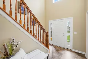 2813 Amberwood Dr, Troy, OH 45373 - Photo 6