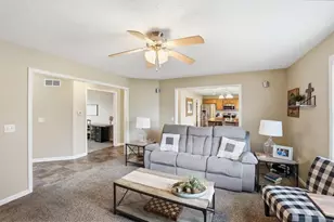 2813 Amberwood Dr, Troy, OH 45373 - Photo 8