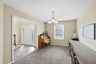 2813 Amberwood Dr, Troy, OH 45373 - Photo 14