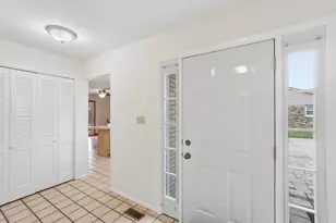 608 W Washington St, New Carlisle, OH 45344 - Photo 4