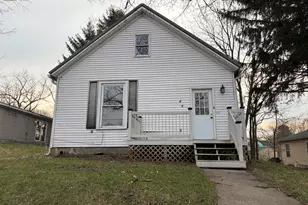 404 N Troy St, Bellefontaine, OH 43311 - Photo 1