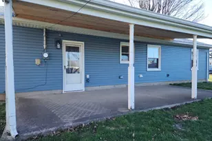 1124 Erie Ave, Bellefontaine, OH 43311 - Photo 22