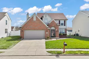 413 Deerwood Dr, Piqua, OH 45356 - Photo 2