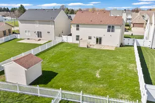 413 Deerwood Dr, Piqua, OH 45356 - Photo 10