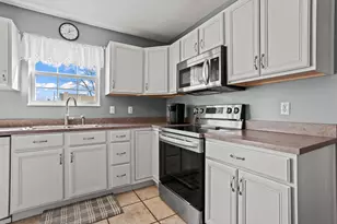 413 Deerwood Dr, Piqua, OH 45356 - Photo 32