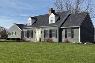 1565 Ridgeview Ct, Piqua, OH 45356 - Photo 2