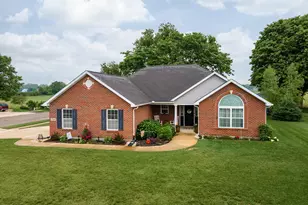 725 Loxley Ln, Troy, OH 45373 - Photo 6