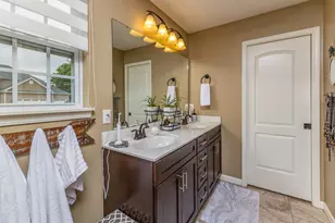 725 Loxley Ln, Troy, OH 45373 - Photo 34