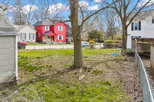 20 S Monroe St, Troy, OH 45373 - Photo 6