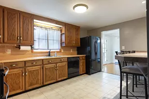 5235 W Ridgewood Rd, Springfield, OH 45503 - Photo 8