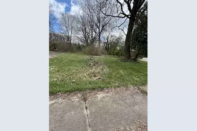 525 W Clark Street, Springfield, OH 45506 - Photo 2