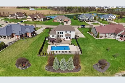 1250 Macintosh Court, Tipp City, OH 45371 - Photo 4