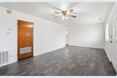 317 Mumford Drive, Troy, OH 45373 - Photo 6