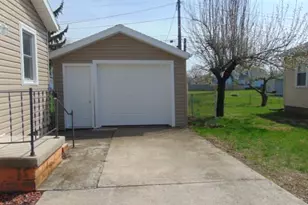 110 Ohio St, Saint Marys, OH 45885 - Photo 4