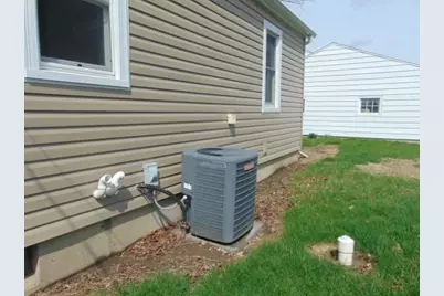 110 Ohio Street, Saint Marys, OH 45885 - Photo 6