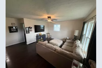 309 Wren Avenue, Bellefontaine, OH 43311 - Photo 2