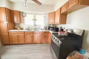 263 N Isabella St, Springfield, OH 45504 - Photo 8