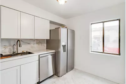 6425 Harbinger Lane, Dayton, OH 45449 - Photo 4