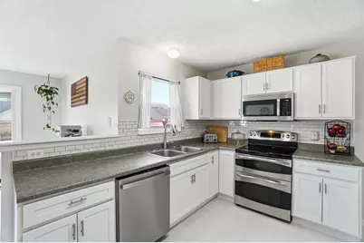 154 Concord Farm Road, Englewood, OH 45322 - Photo 20