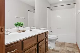 1430 Clear Springs Ct, Dayton, OH 45458 - Photo 32