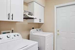 4662 Cobblestone Dr, Tipp City, OH 45371 - Photo 20