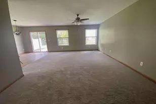 408 Deerwood Dr, Piqua, OH 45356 - Photo 4