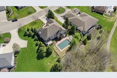 713 Stone Hollow Place, Bellefontaine, OH 43311 - Photo 4